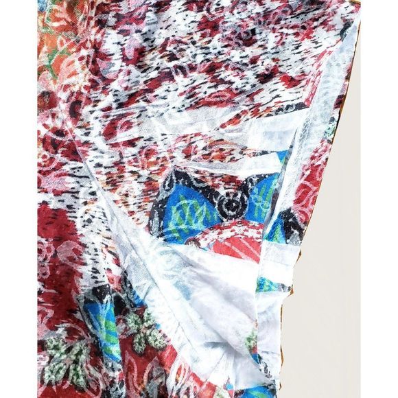 Geometric Print Top - Picture 8 of 9